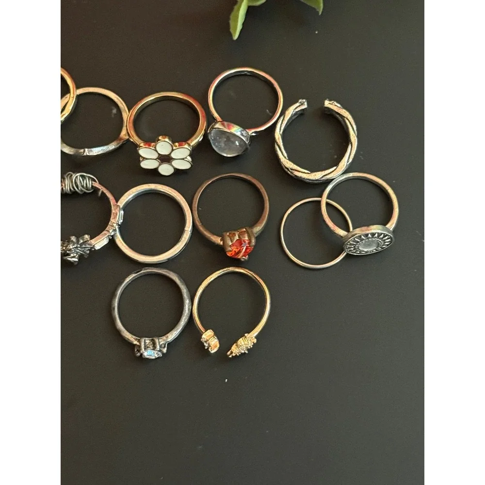 Lot of  Fashion Rings Size 6.5 Mixed Metal Boho Floral Heart Celestial Set